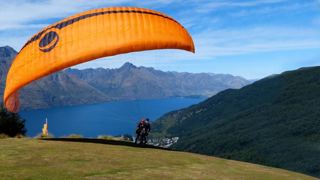 queenstown paragliding activity