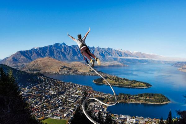 ledge-bungy-best-bungy-jumps-new-zealand-big-night-out