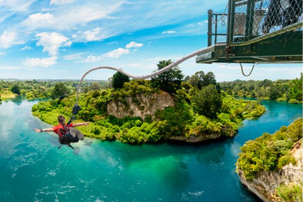 taupo-bungy-best-bungy-jumps-new-zealand-big-night-out