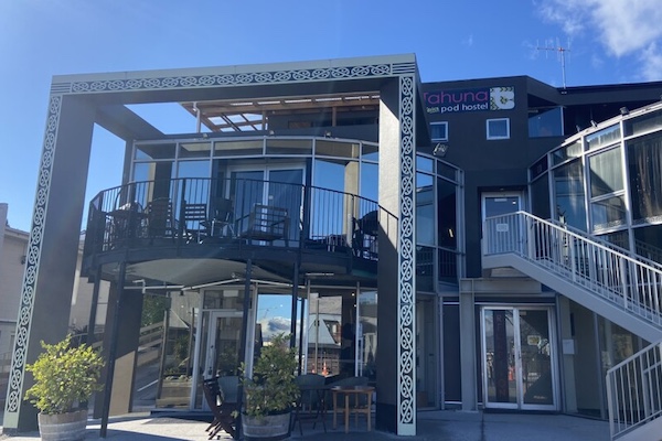 Tahuna Pod Hostel Big Night Out